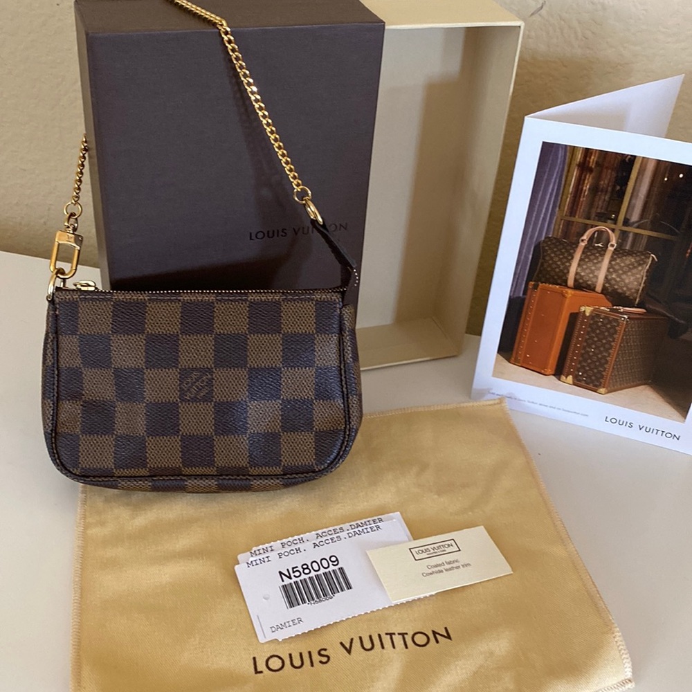 SOLD🚫Louis Vuitton Mini Pochette Accessoires Damier Ebene
